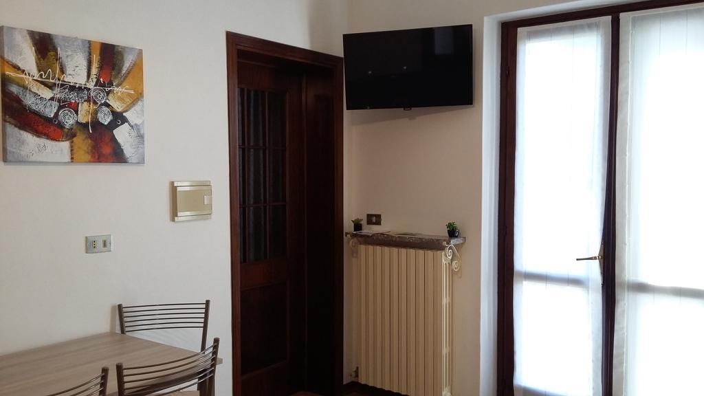 Il Pozzo Lägenhet Marone Exteriör bild